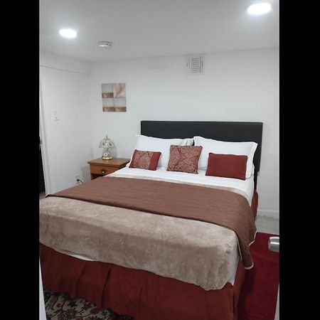 "Cozy Basement Retreat Just 40 Minutes To Nyc!" Apartman Irvington Kültér fotó