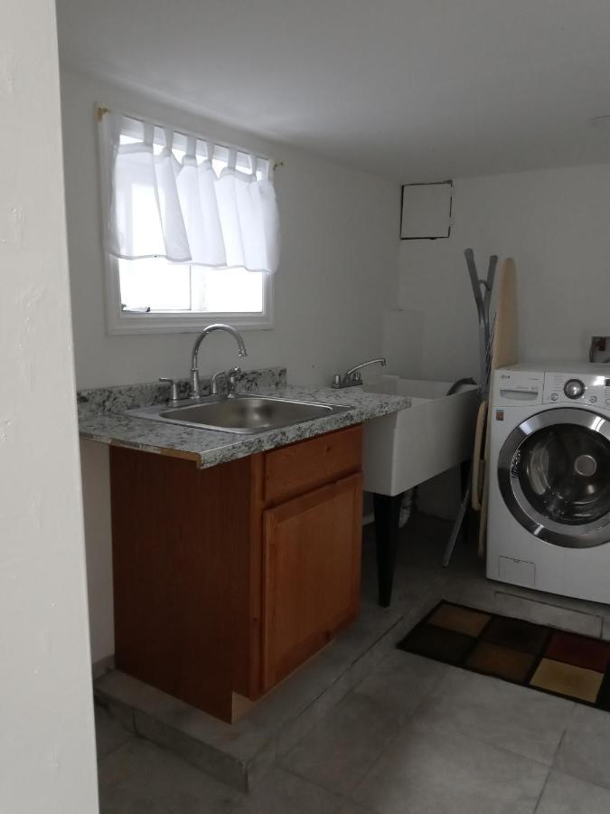 "Cozy Basement Retreat Just 40 Minutes To Nyc!" Apartman Irvington Kültér fotó