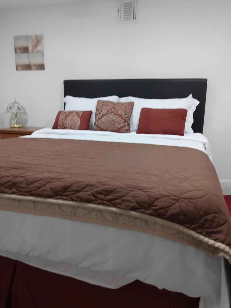 "Cozy Basement Retreat Just 40 Minutes To Nyc!" Apartman Irvington Kültér fotó