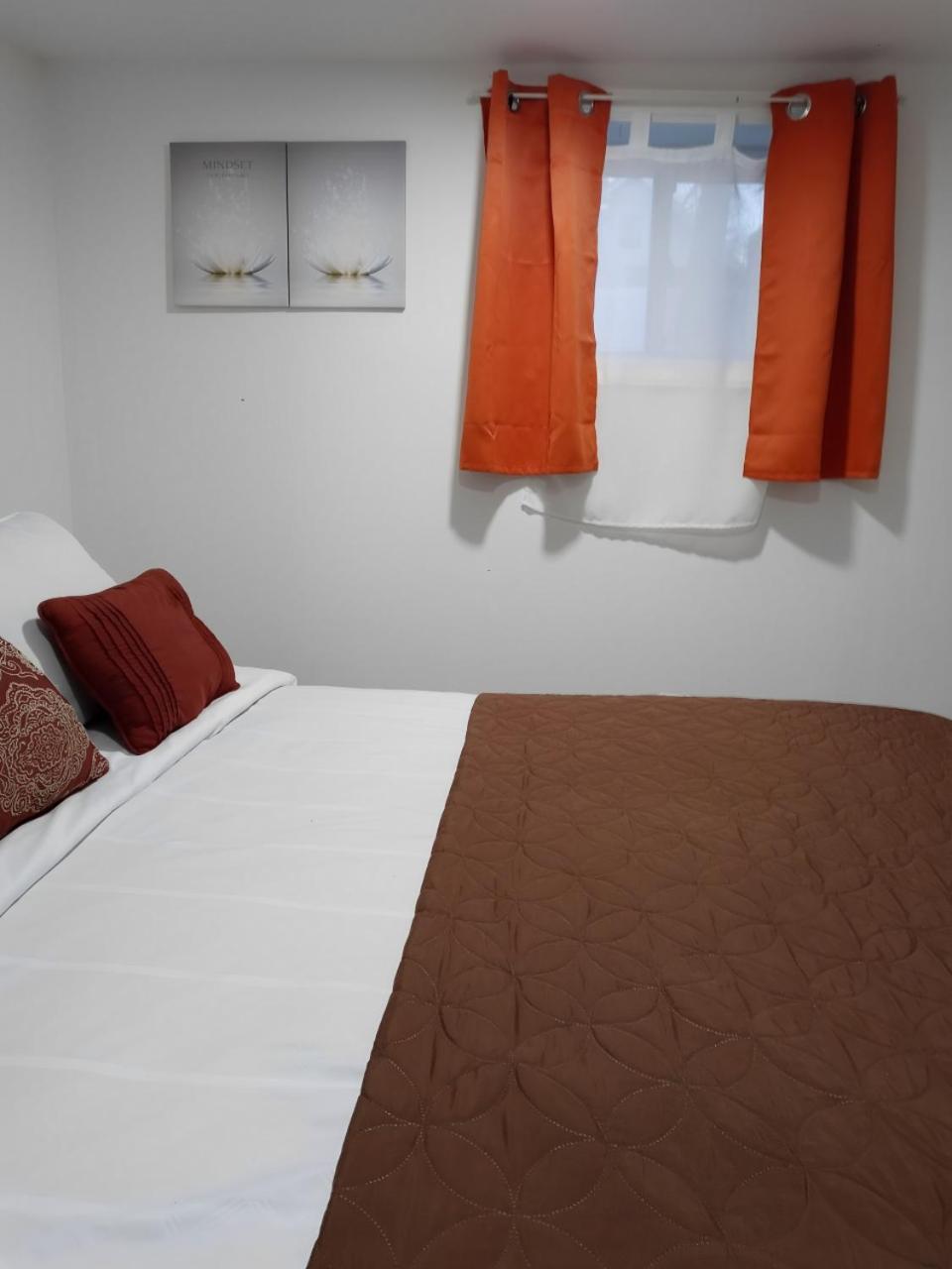 "Cozy Basement Retreat Just 40 Minutes To Nyc!" Apartman Irvington Kültér fotó